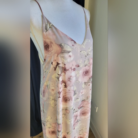 LULUS | Blush + Mauve Floral Maxi - Picture 7 of 16